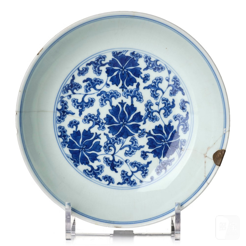 A blue and white 'lotus dish',
